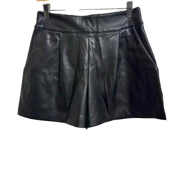 Susana Monaco Faux Leather Pleated Shorts black size Large - Picture 2 of 5
